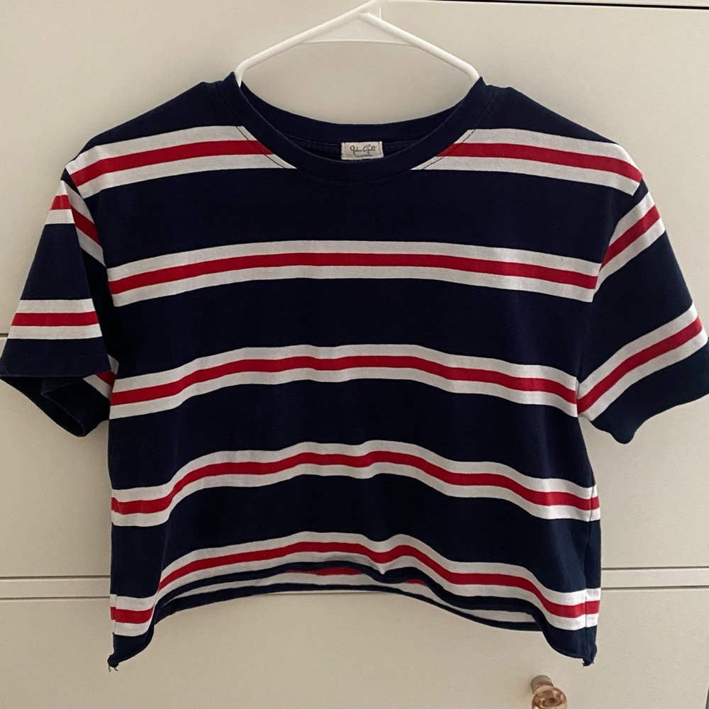 BRANDY MELVILLE CROPPED TEE